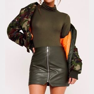 1 day sale! Womens Camo Bomber Jacket Size Small Orange Interior